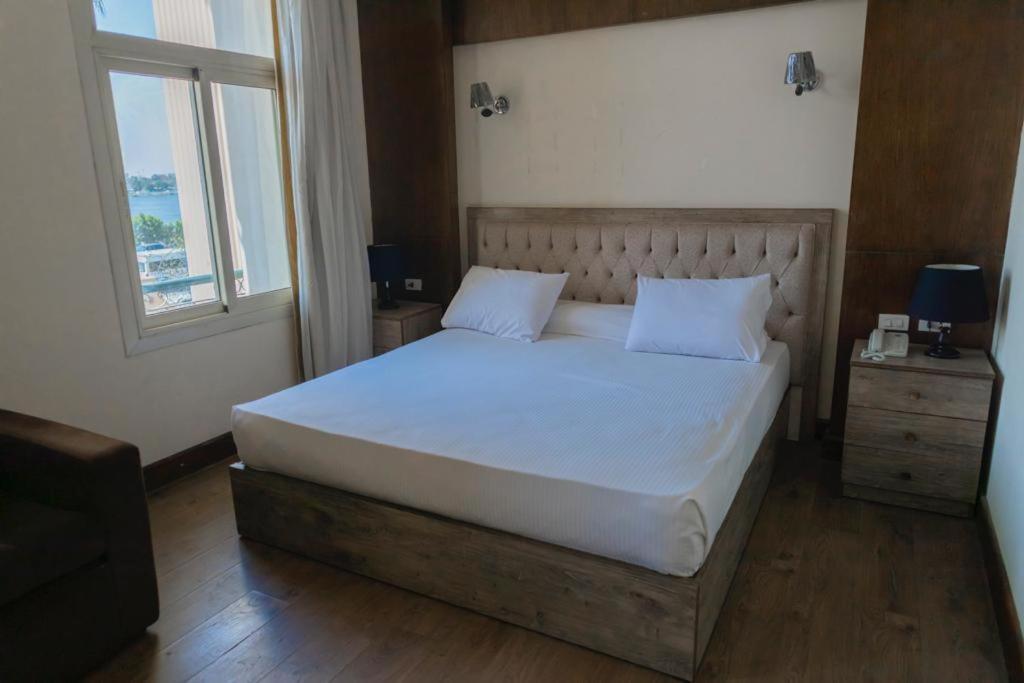 Ultra Loaloa Nile Maadi Hotel Kairó Kültér fotó