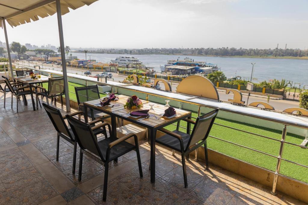 Ultra Loaloa Nile Maadi Hotel Kairó Kültér fotó