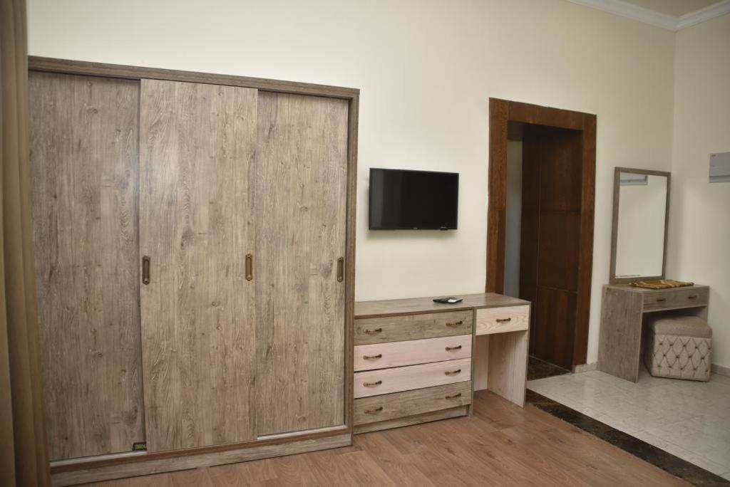 Ultra Loaloa Nile Maadi Hotel Kairó Kültér fotó