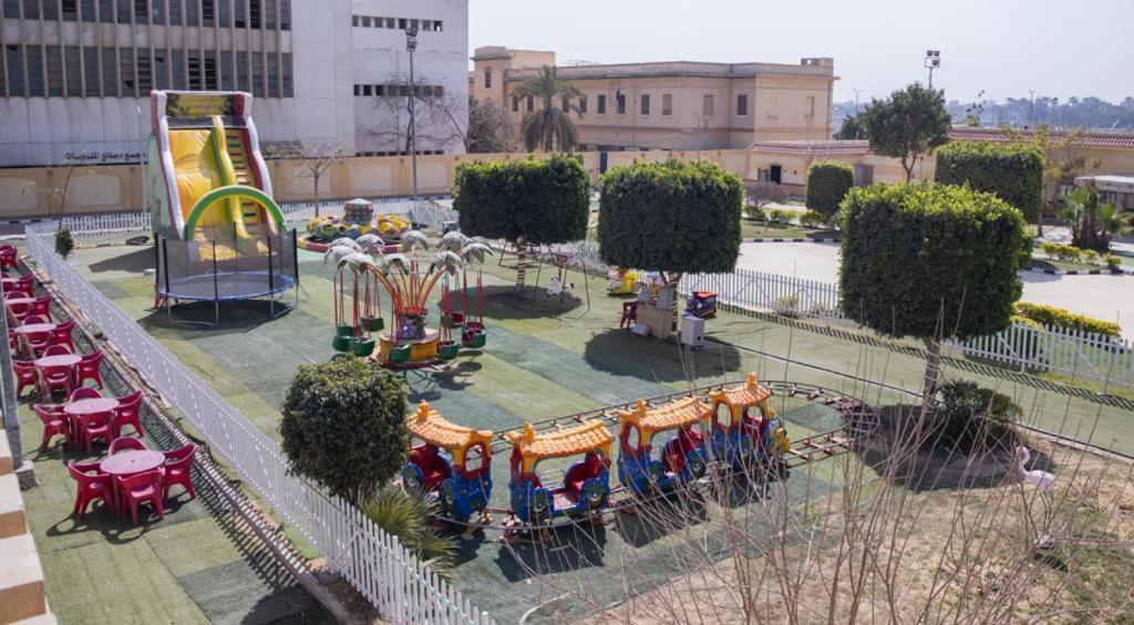 Ultra Loaloa Nile Maadi Hotel Kairó Kültér fotó