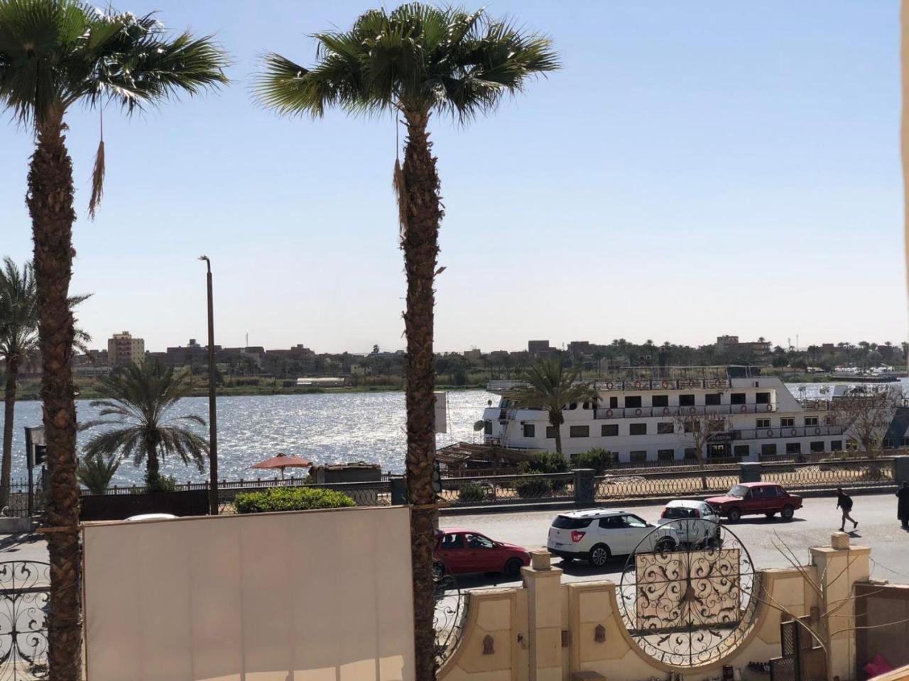 Ultra Loaloa Nile Maadi Hotel Kairó Kültér fotó