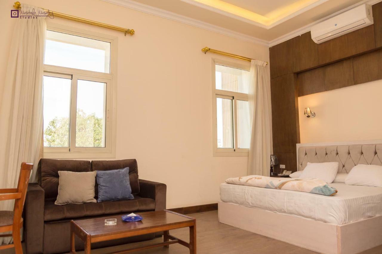 Ultra Loaloa Nile Maadi Hotel Kairó Kültér fotó